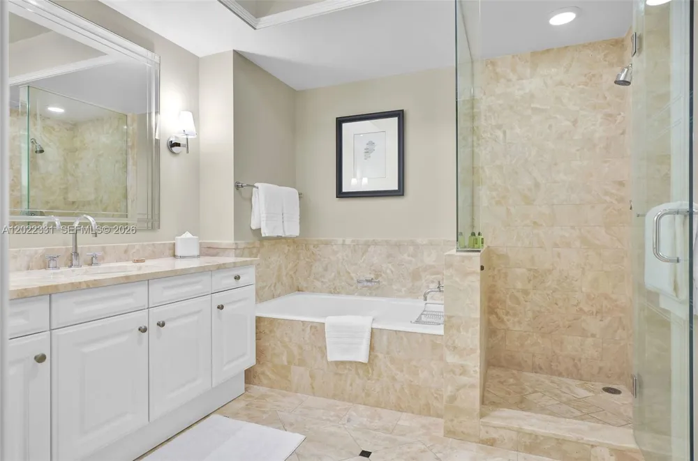 1435 Brickell Ave #3210 Miami, FL 33131