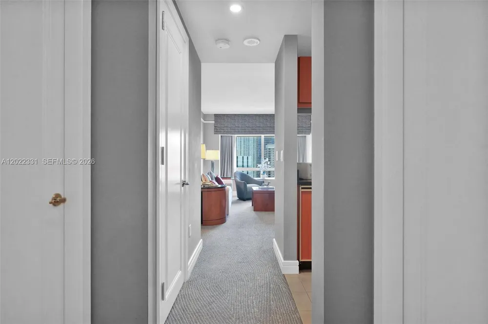 1435 Brickell Ave #3210 Miami, FL 33131