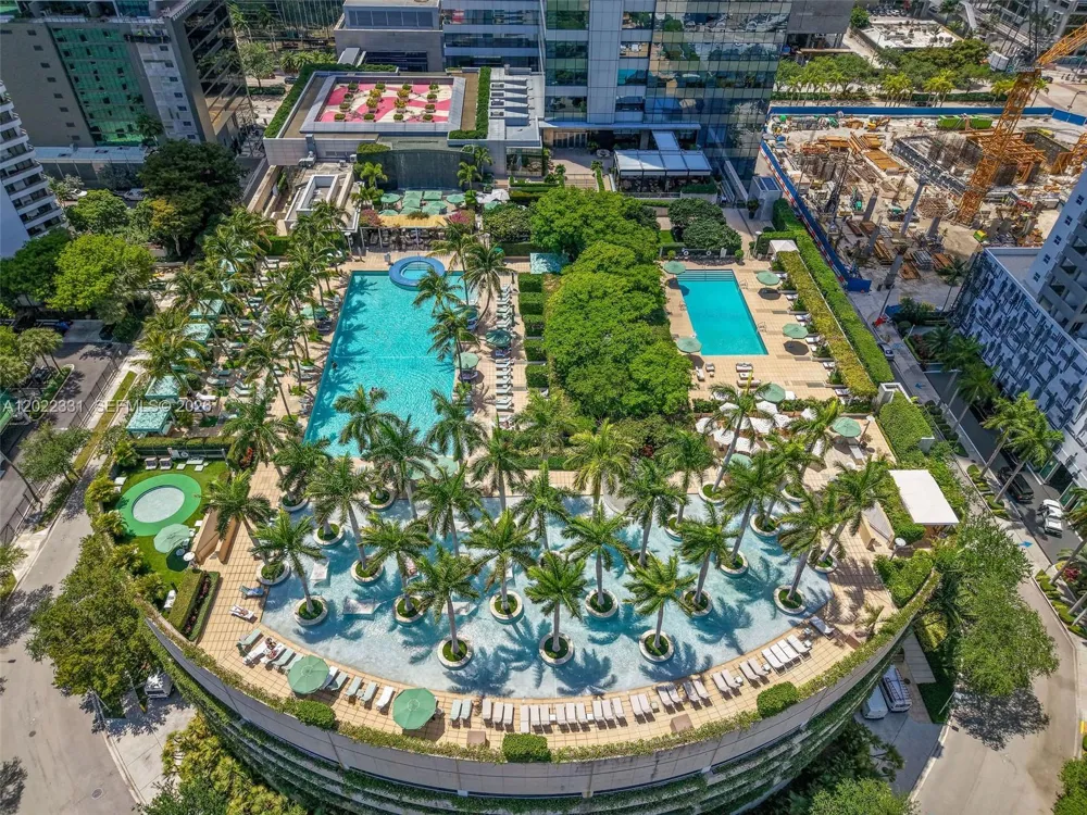 1435 Brickell Ave #3210 Miami, FL 33131