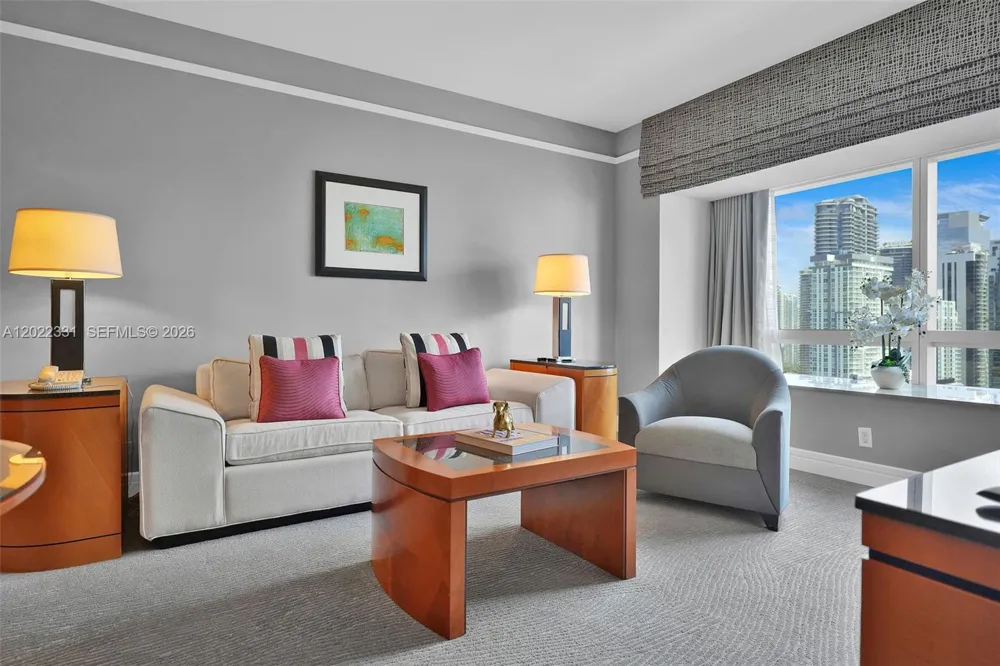 1435 Brickell Ave #3210 Miami, FL 33131