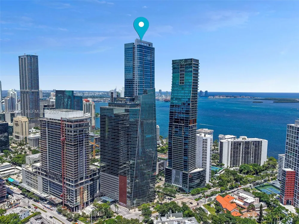 1435 Brickell Ave #3210 Miami, FL 33131