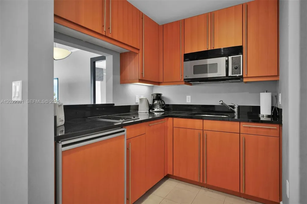 1435 Brickell Ave #3210 Miami, FL 33131