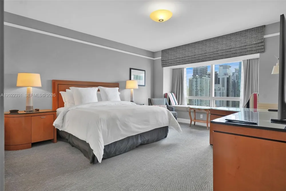 1435 Brickell Ave #3210 Miami, FL 33131