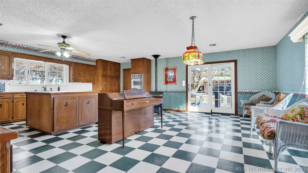 204 Bear Hollow Road Wilson, OK 73463