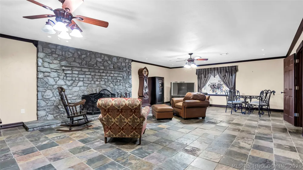 204 Bear Hollow Road Wilson, OK 73463