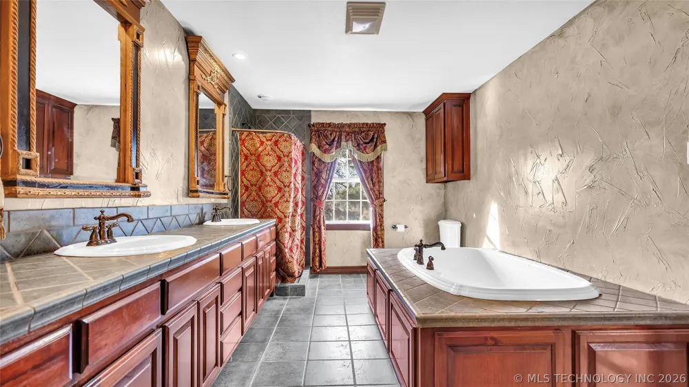 204 Bear Hollow Road Wilson, OK 73463
