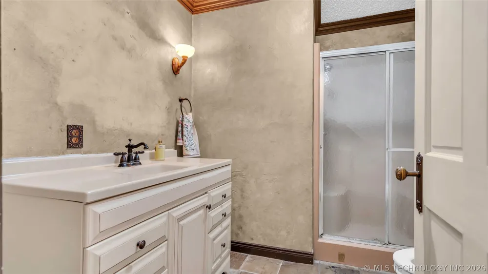 204 Bear Hollow Road Wilson, OK 73463