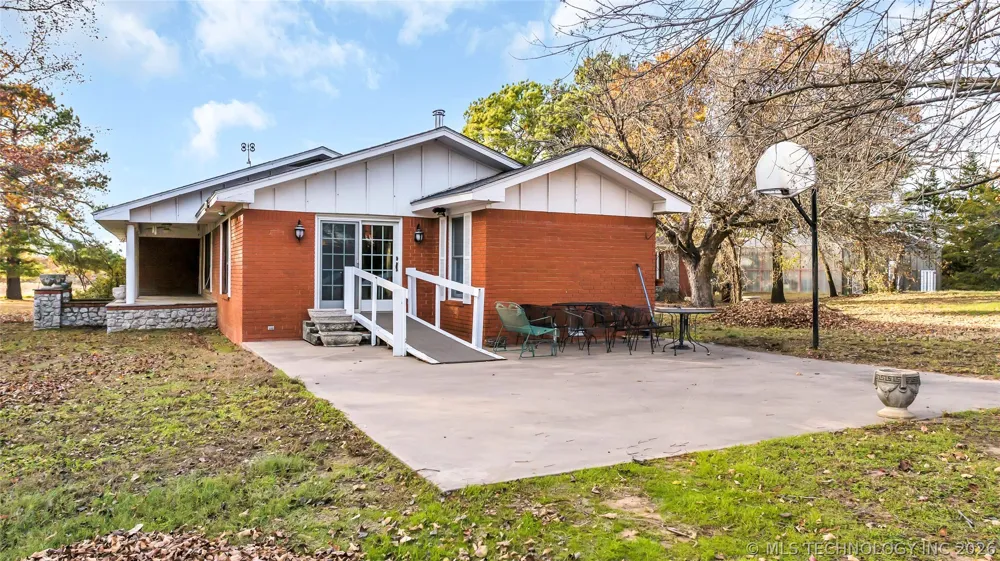 204 Bear Hollow Road Wilson, OK 73463