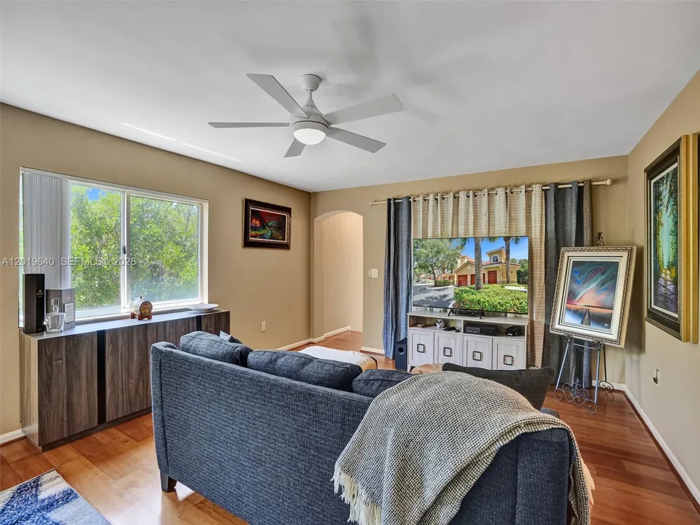 300 Scotia Dr #206 Hypoluxo, FL 33462