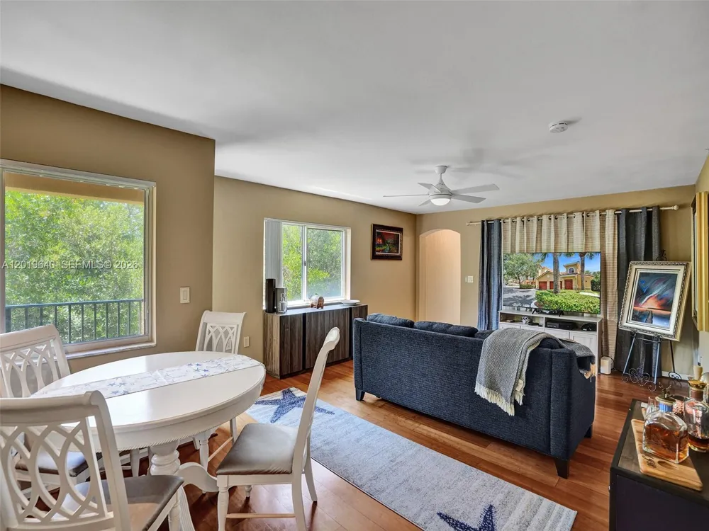 300 Scotia Dr #206 Hypoluxo, FL 33462