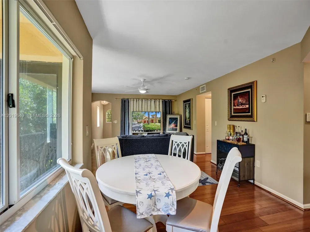 300 Scotia Dr #206 Hypoluxo, FL 33462