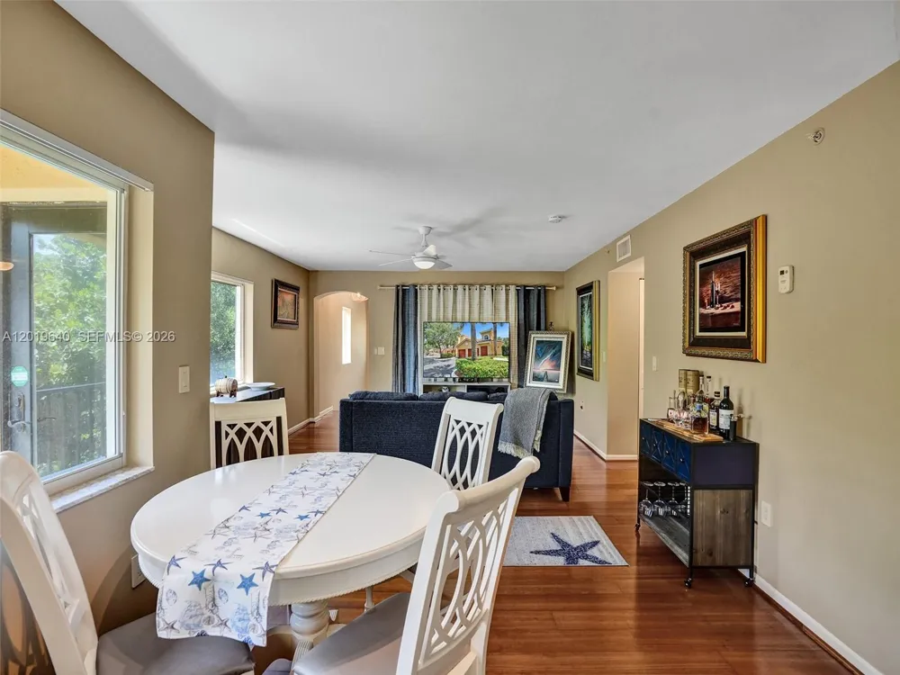 300 Scotia Dr #206 Hypoluxo, FL 33462