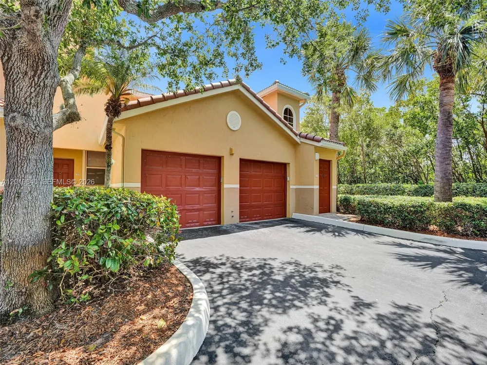 300 Scotia Dr #206 Hypoluxo, FL 33462