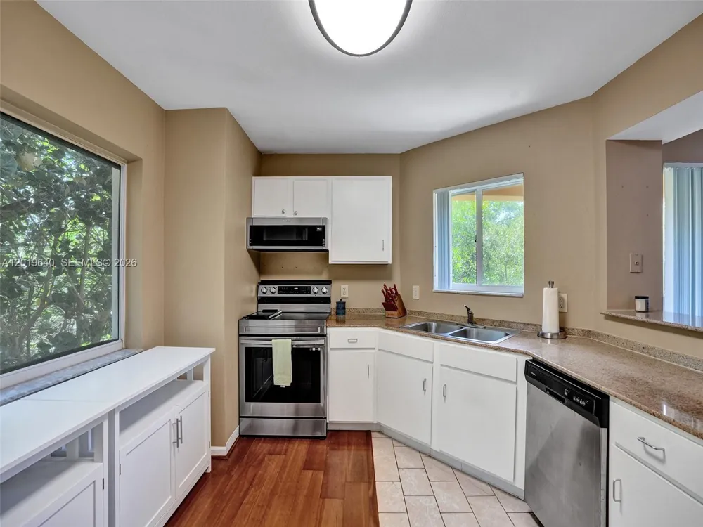 300 Scotia Dr #206 Hypoluxo, FL 33462