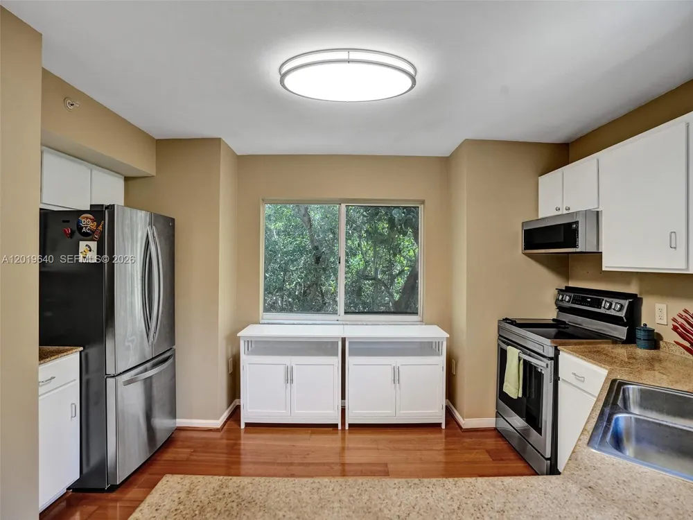 300 Scotia Dr #206 Hypoluxo, FL 33462