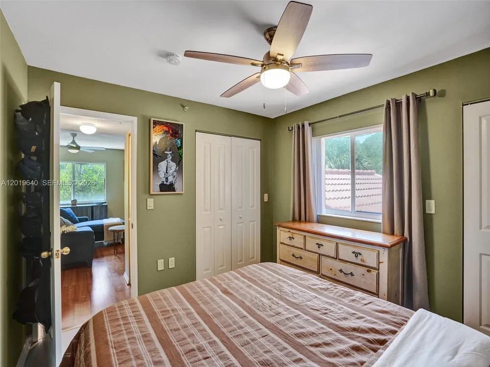300 Scotia Dr #206 Hypoluxo, FL 33462