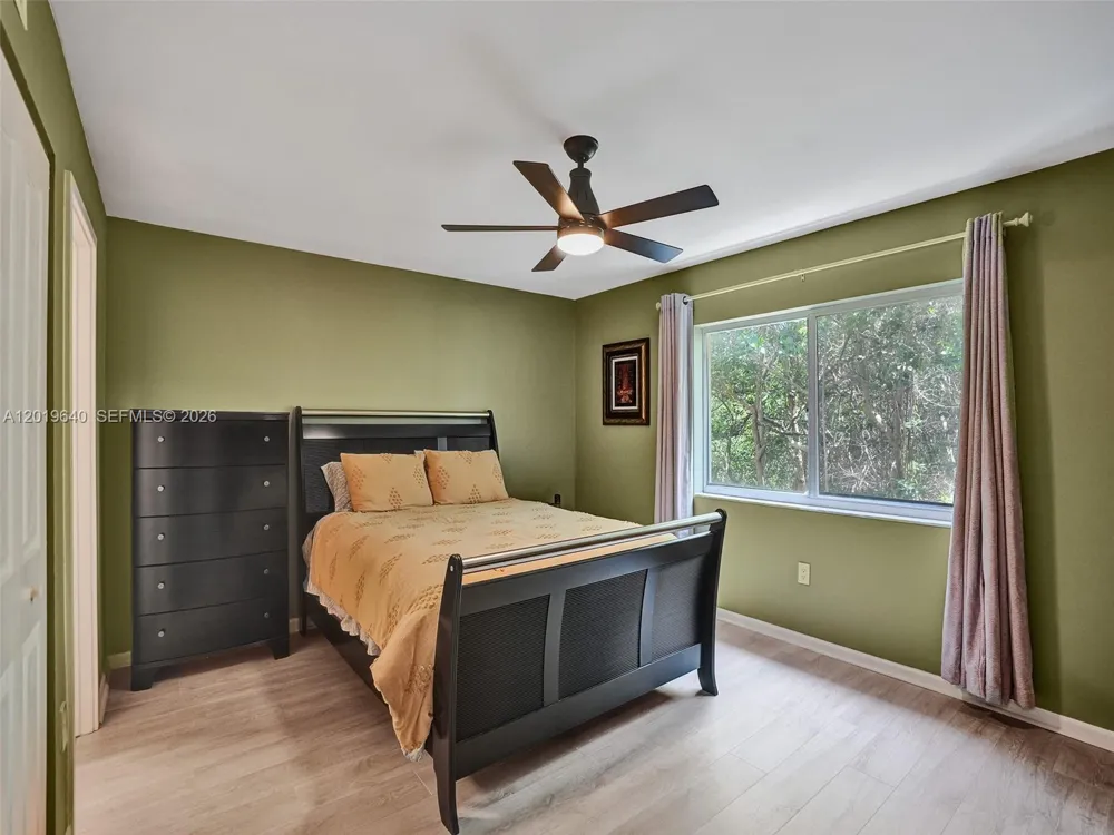 300 Scotia Dr #206 Hypoluxo, FL 33462