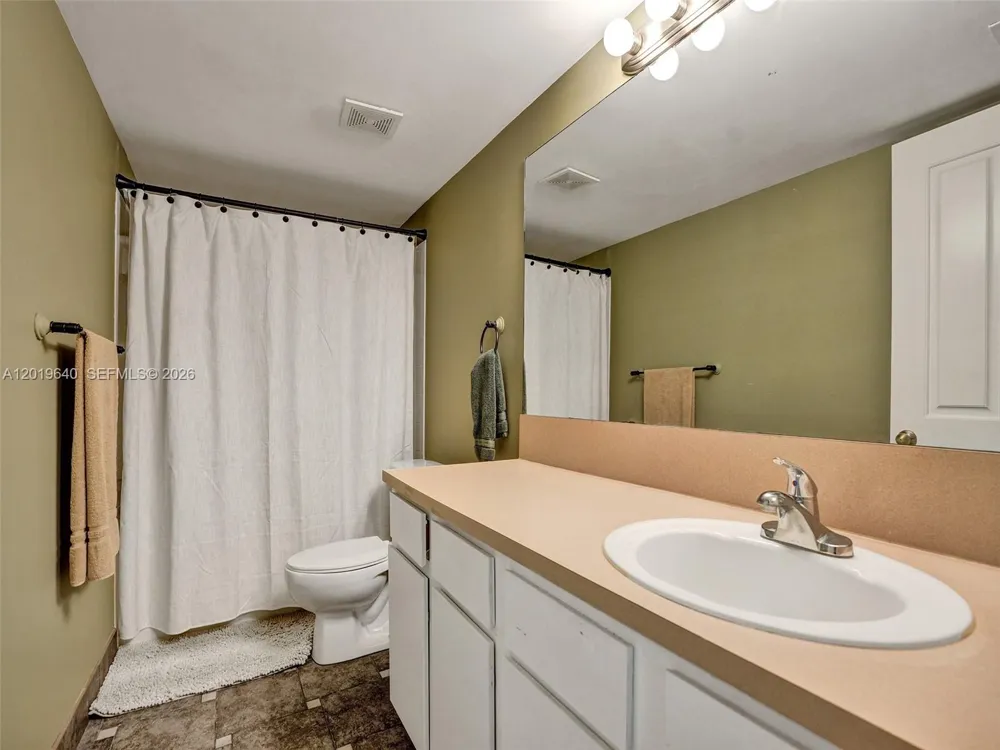 300 Scotia Dr #206 Hypoluxo, FL 33462