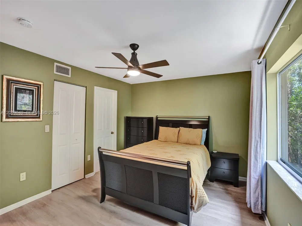 300 Scotia Dr #206 Hypoluxo, FL 33462