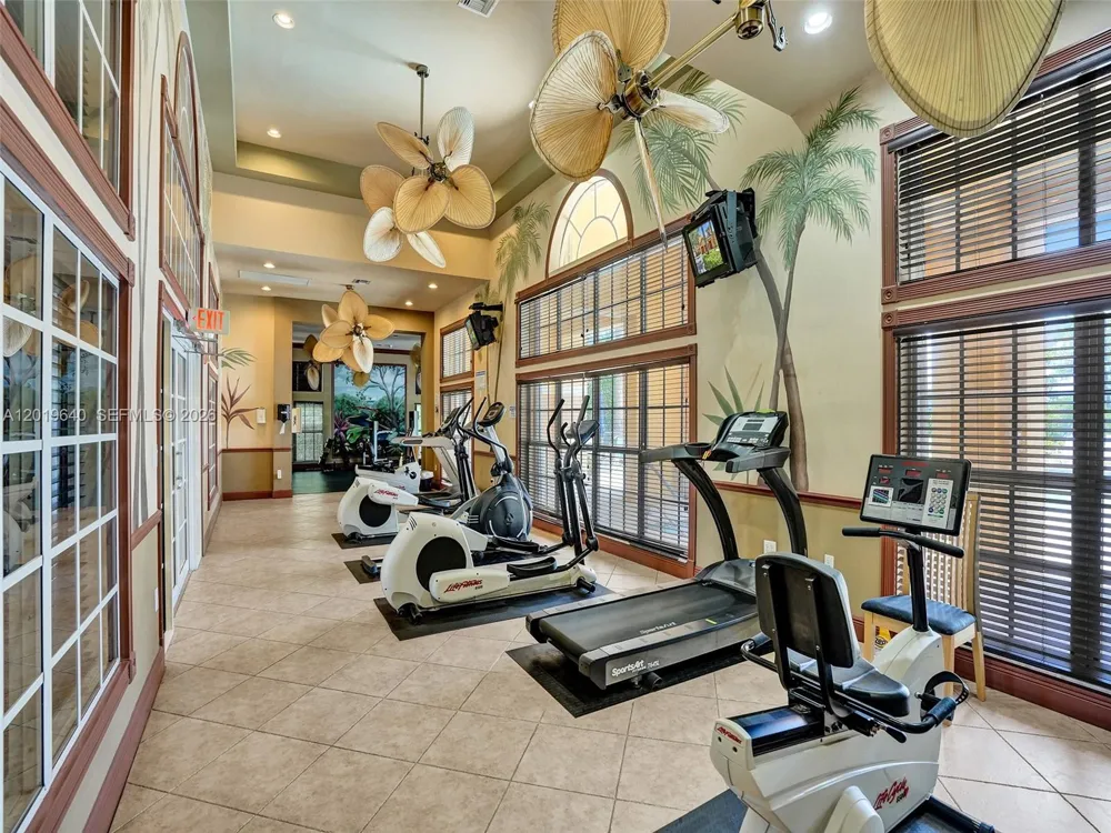 300 Scotia Dr #206 Hypoluxo, FL 33462