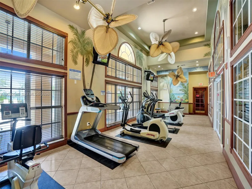 300 Scotia Dr #206 Hypoluxo, FL 33462