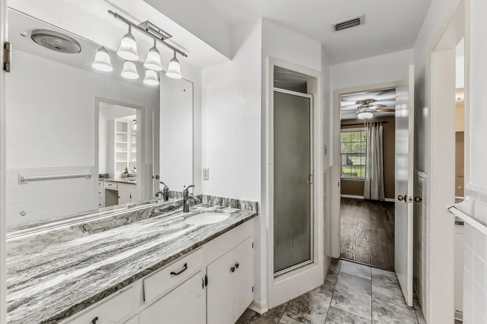 67 Fairway Drive Hilltop Lakes, TX 77871