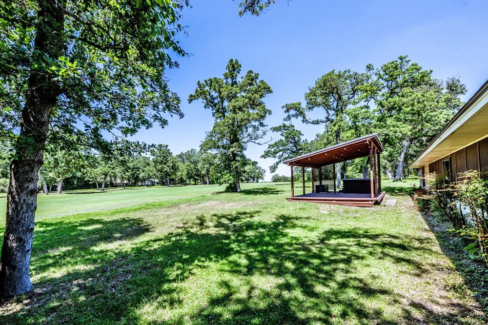 67 Fairway Drive Hilltop Lakes, TX 77871
