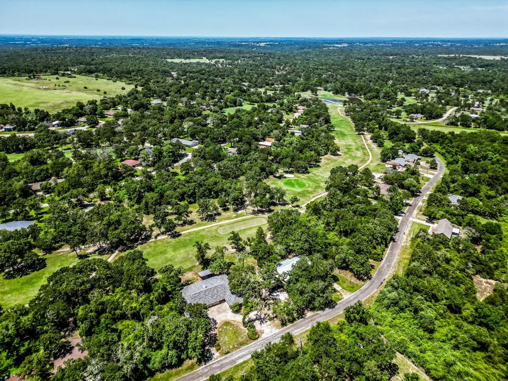 67 Fairway Drive Hilltop Lakes, TX 77871