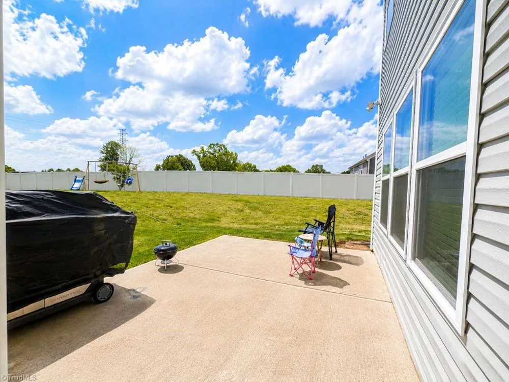 3125 Fortnight Road Pfafftown, NC 27040