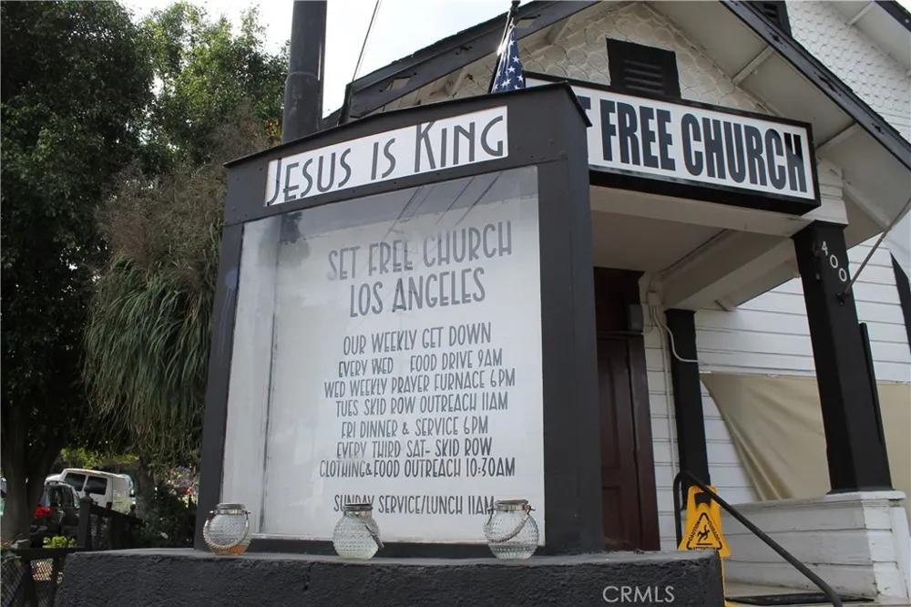 6035 Mesa Los Angeles, CA 90042