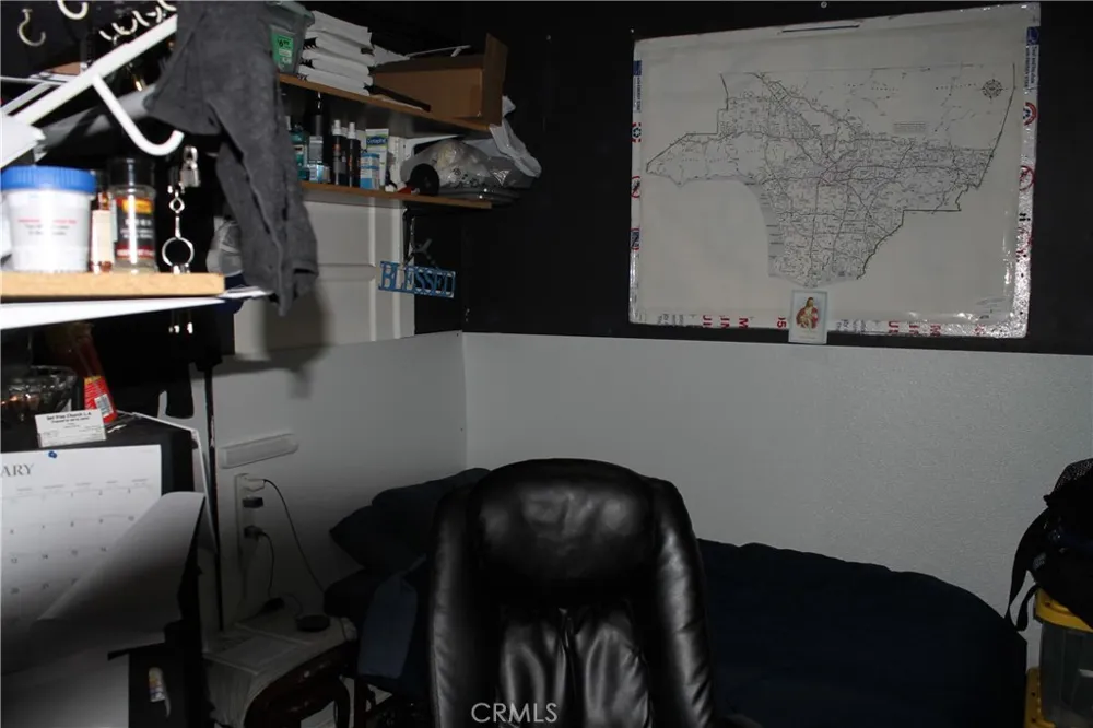 6035 Mesa Los Angeles, CA 90042