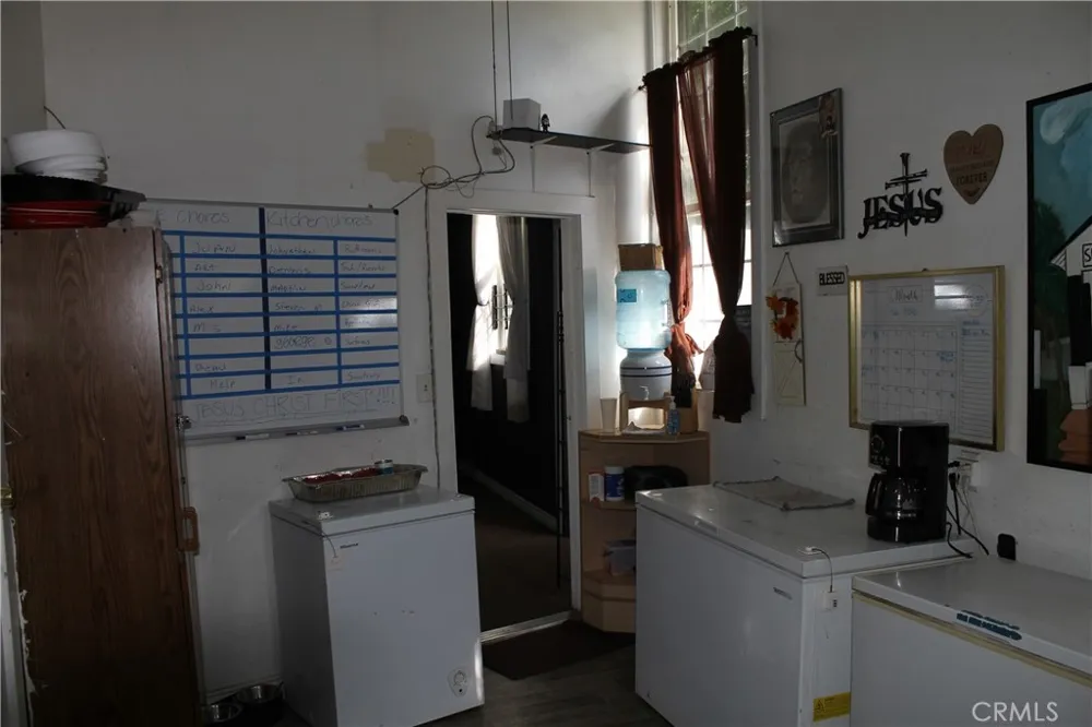 6035 Mesa Los Angeles, CA 90042