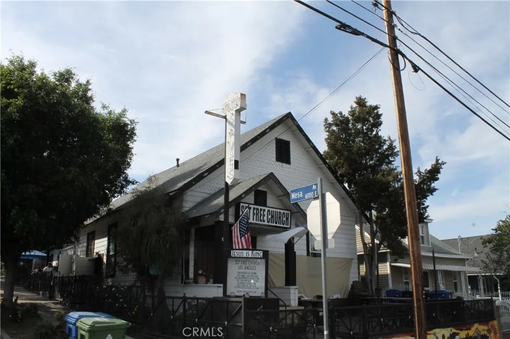 6035 Mesa Los Angeles, CA 90042