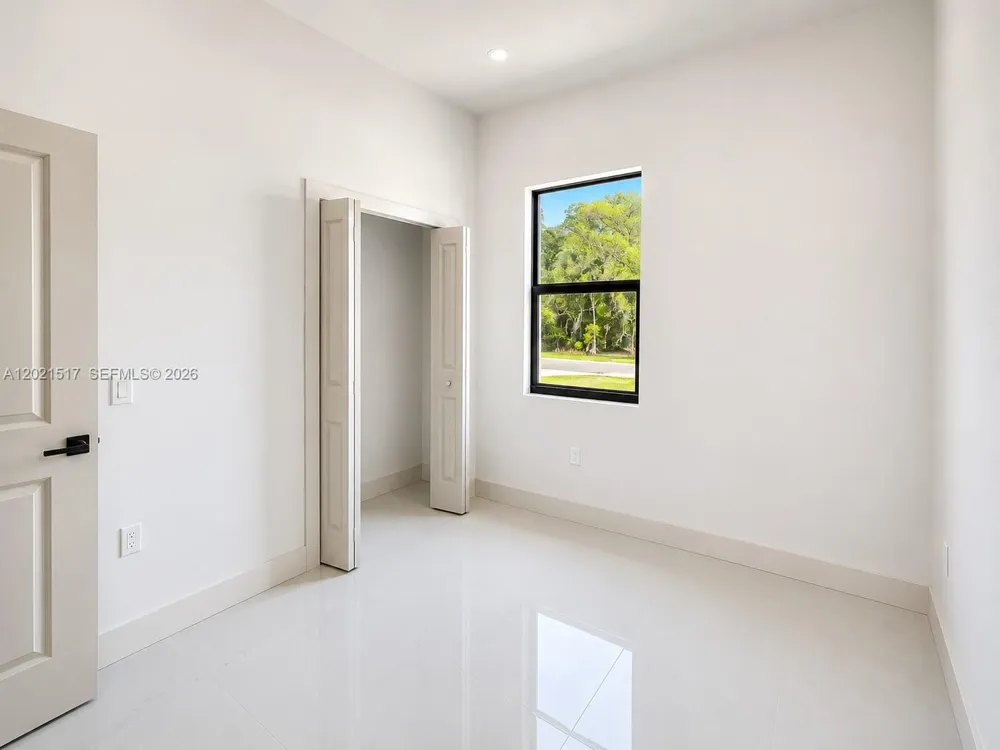 703 LONG ISLAND Lehigh Acres, FL 33974