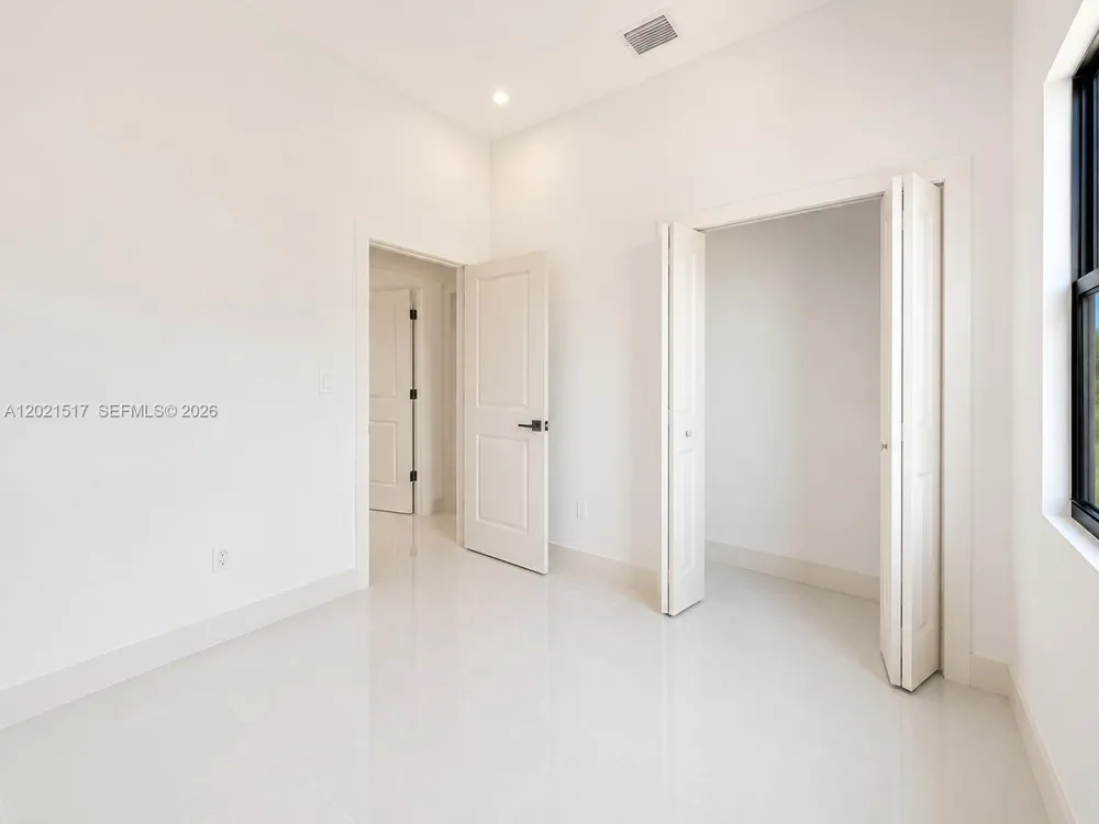 703 LONG ISLAND Lehigh Acres, FL 33974