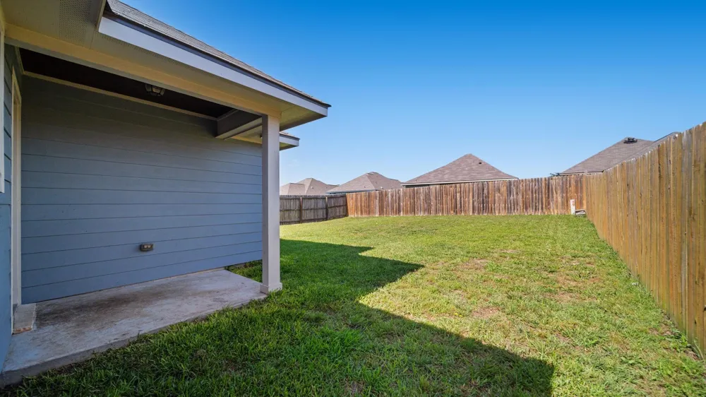 117 Dove Court Navasota, TX 77868