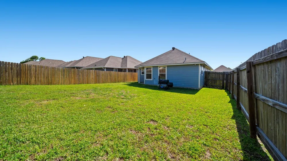 117 Dove Court Navasota, TX 77868