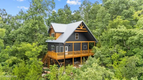 425 Cliffwood Drive