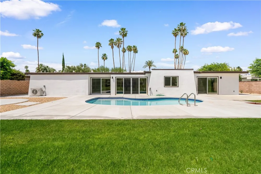 5191 E Lakeside Dr Palm Springs, CA 92264