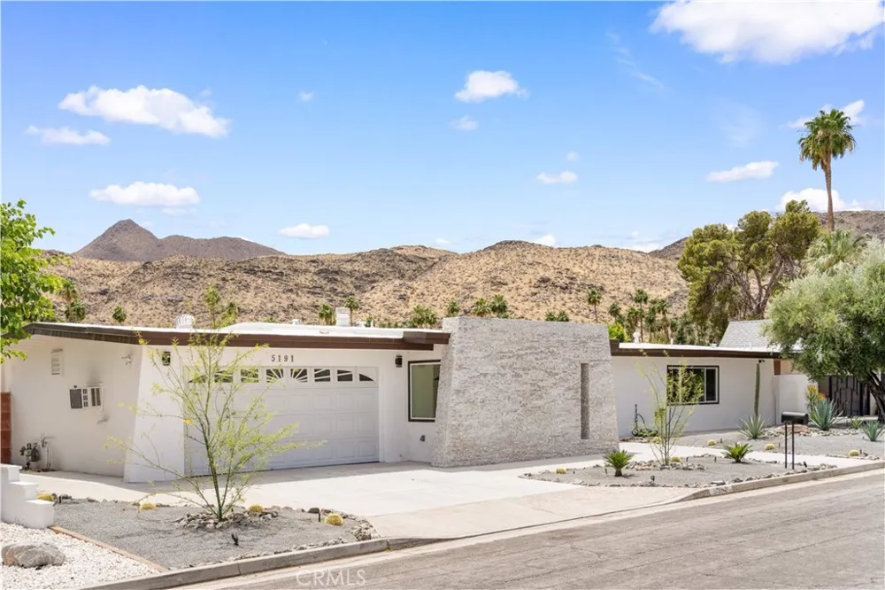 5191 E Lakeside Dr Palm Springs, CA 92264