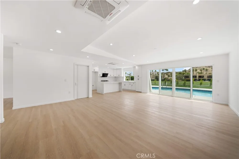 5191 E Lakeside Dr Palm Springs, CA 92264