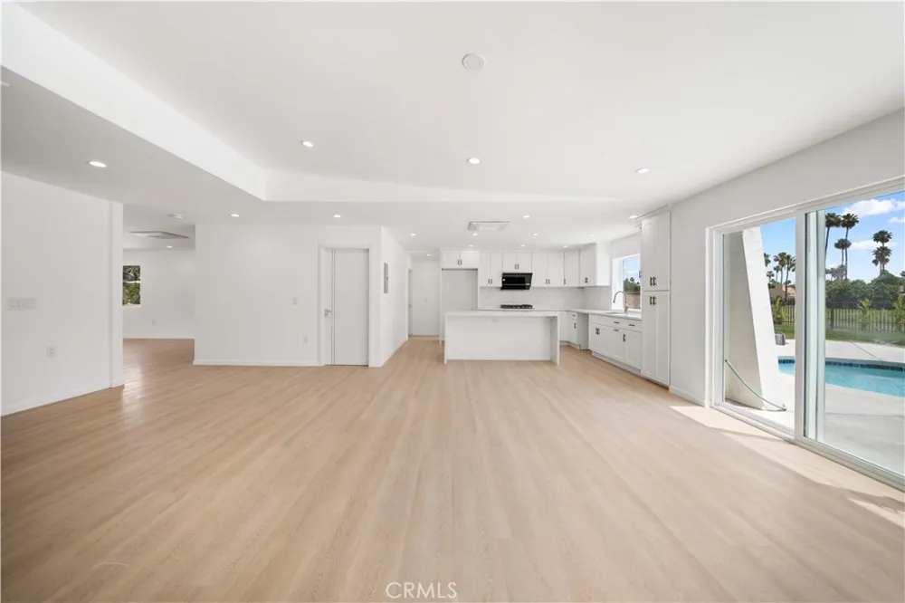 5191 E Lakeside Dr Palm Springs, CA 92264