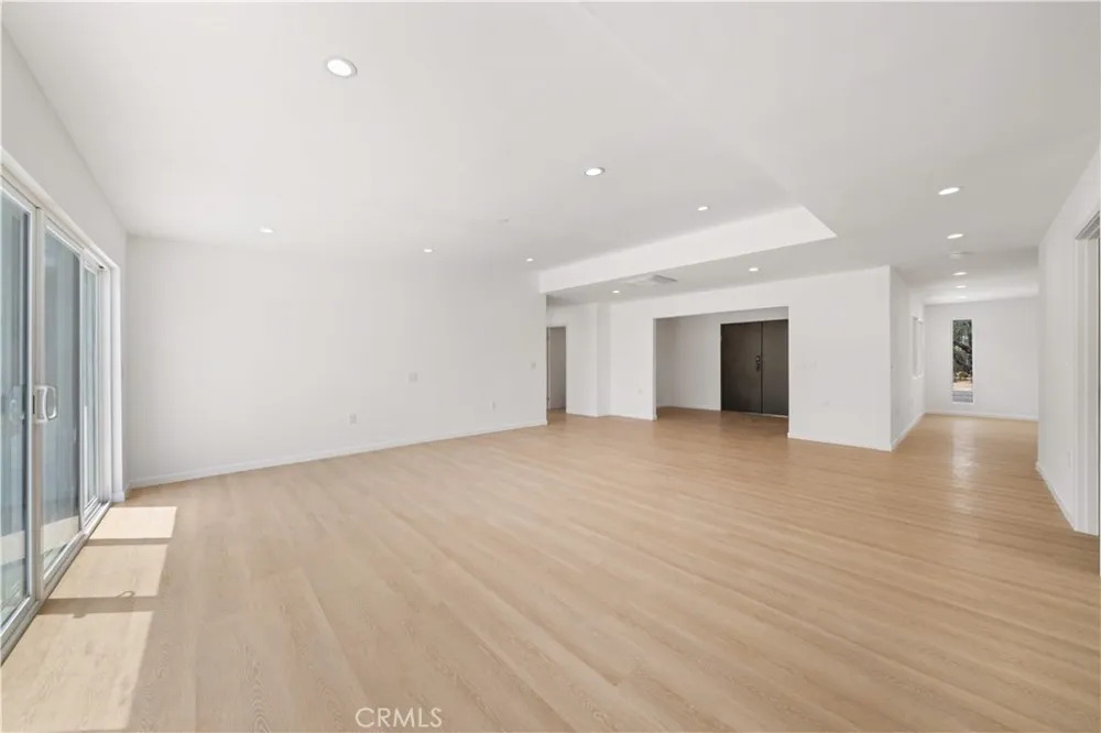 5191 E Lakeside Dr Palm Springs, CA 92264
