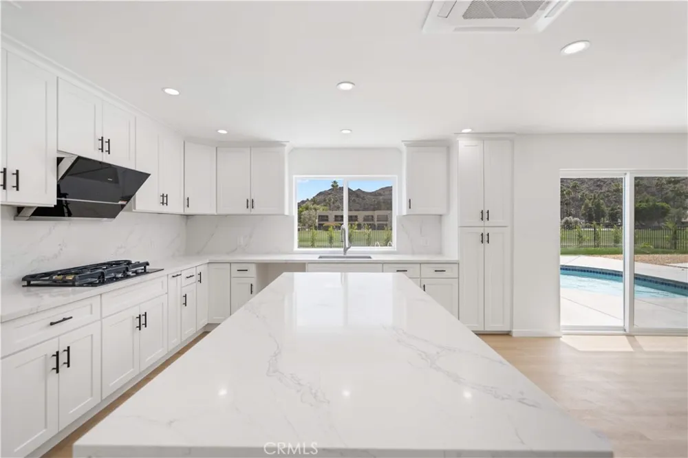 5191 E Lakeside Dr Palm Springs, CA 92264