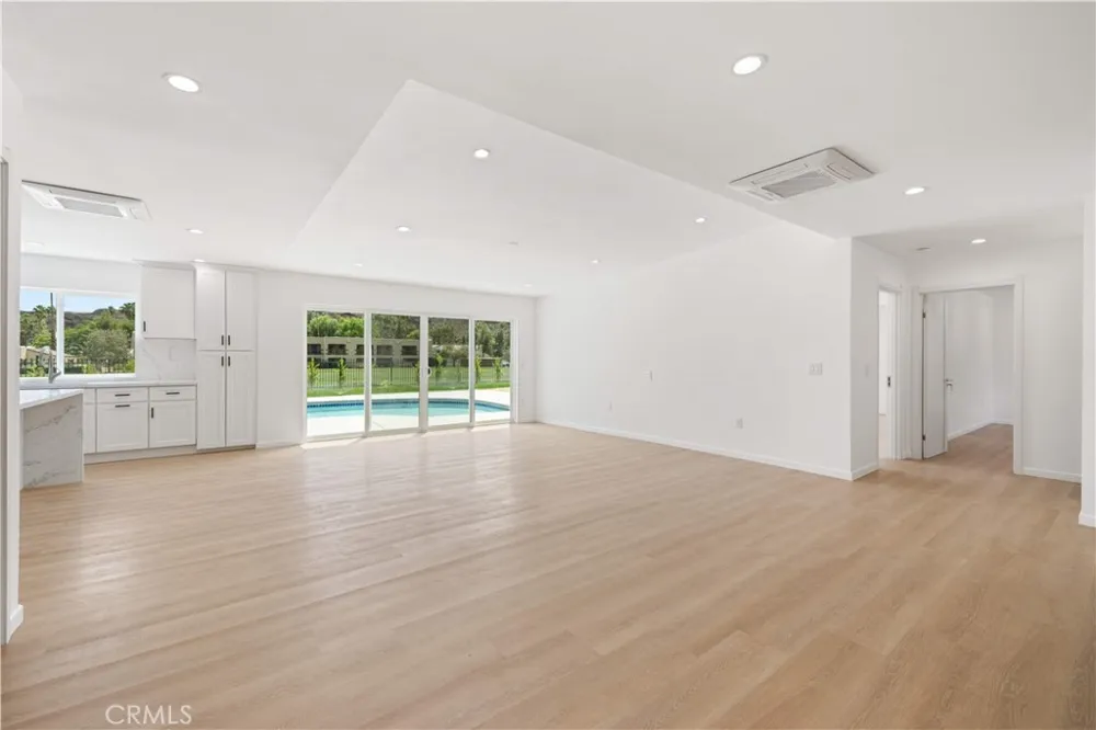 5191 E Lakeside Dr Palm Springs, CA 92264