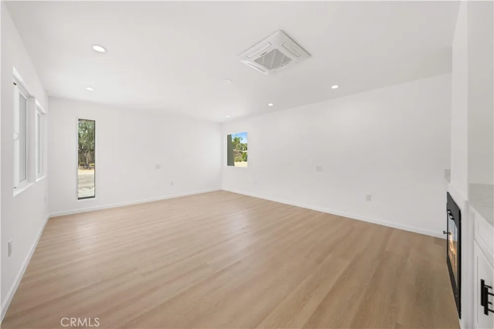 5191 E Lakeside Dr Palm Springs, CA 92264