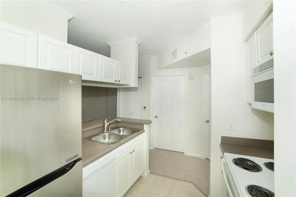 17145 Bay Rd #4203 Sunny Isles Beach, FL 33160