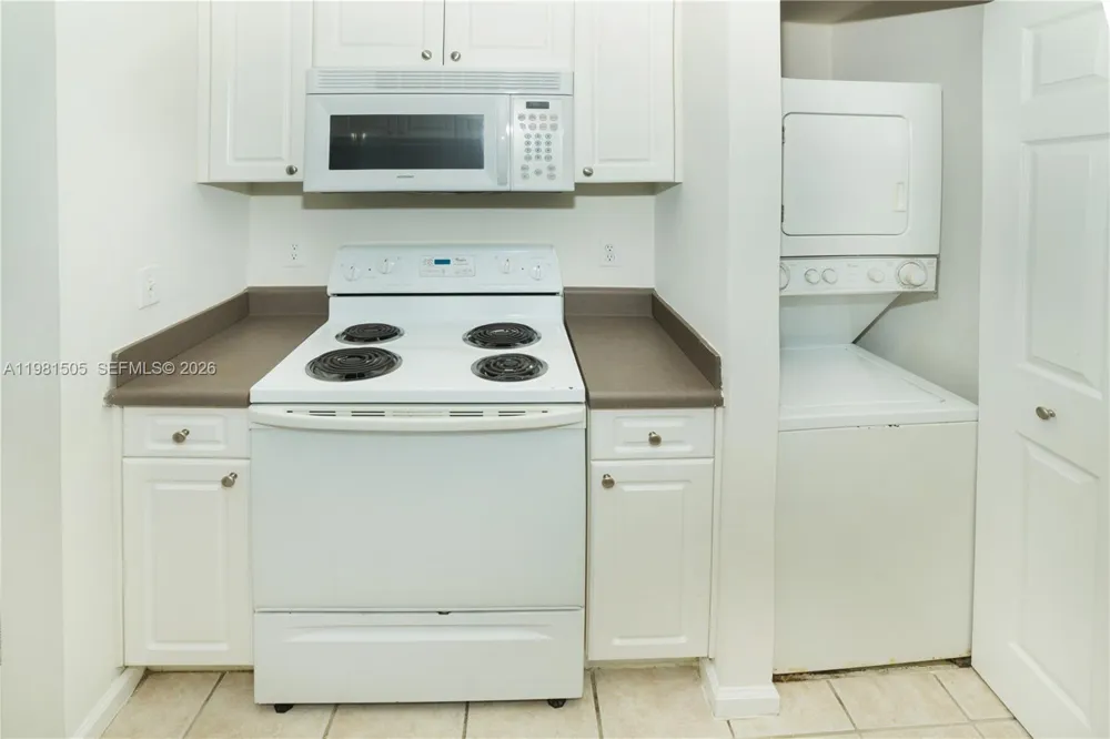 17145 Bay Rd #4203 Sunny Isles Beach, FL 33160