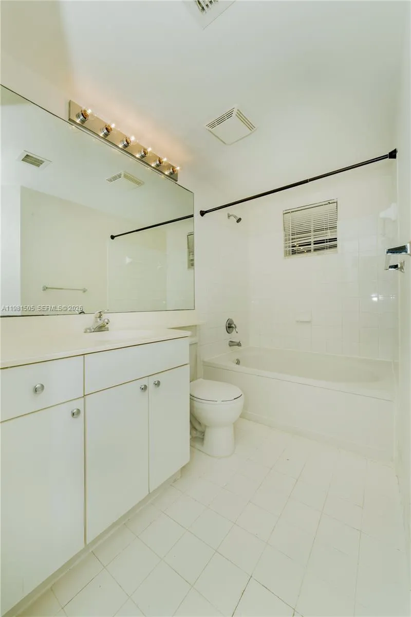 17145 Bay Rd #4203 Sunny Isles Beach, FL 33160