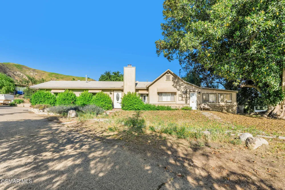 11270 Dominica Avenue Lakeview Terrace, CA 91342